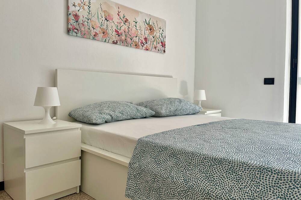 Entire apartment, Appartamento A 900 Metri Dal Lago Maggiore in Arona (Lago Maggiore), Comune di Arona