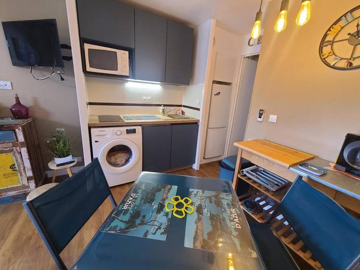 Gîte pour 4 personnes, avec vue ainsi que jardin et piscine, animaux acceptés dans Gare Du Dramont - 3