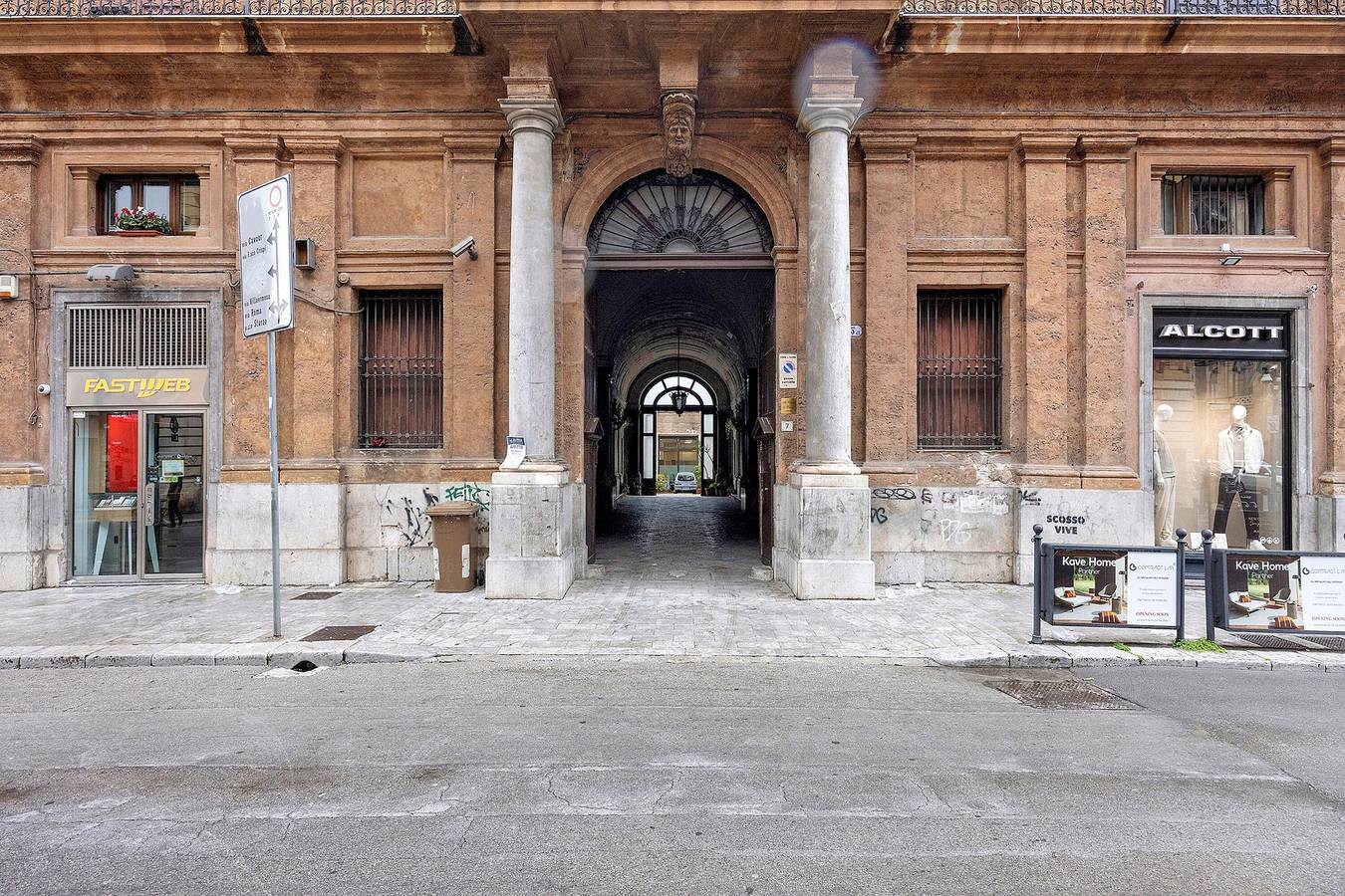 Apartamento 'Al Palazzo Del Principe Al Massimo' com Wi-Fi e Ar Condicionado in Palermo, Palermo (província)
