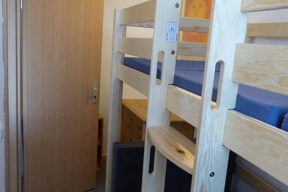 Ganze Wohnung, Stadtnahe Ferienwohnung für Naturliebhaber mit Blick über die Donau in Bach an der Donau, Ostbayern