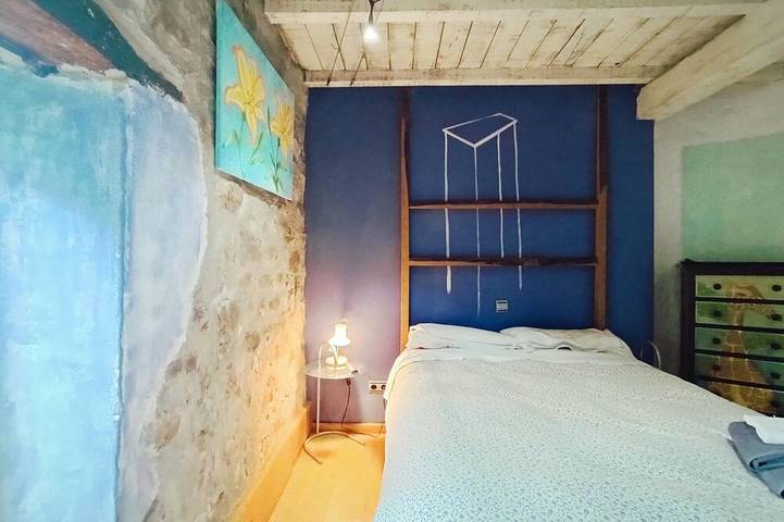 Appartement entier, Double Room Azul - Private Bathroom - Cartes in Cartes, Côte Cantabrienne