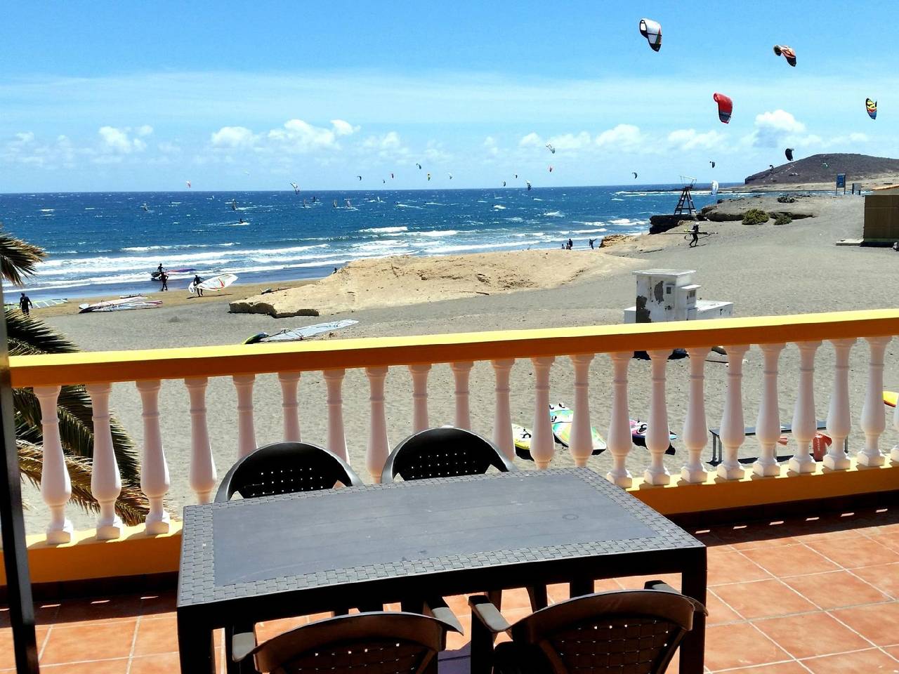 Casa con wifi y terraza en primera línea de playa in Playa el Médano, Granadilla de Abona