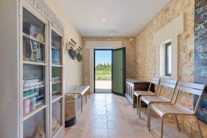 Location de vacances pour 8 personnes, avec piscine et jardin à Eyragues - 4