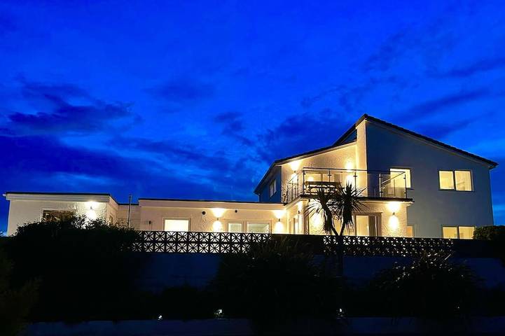 Ferienhaus für 13 Personen, mit Garten und Whirlpool, mit Haustier in Wales