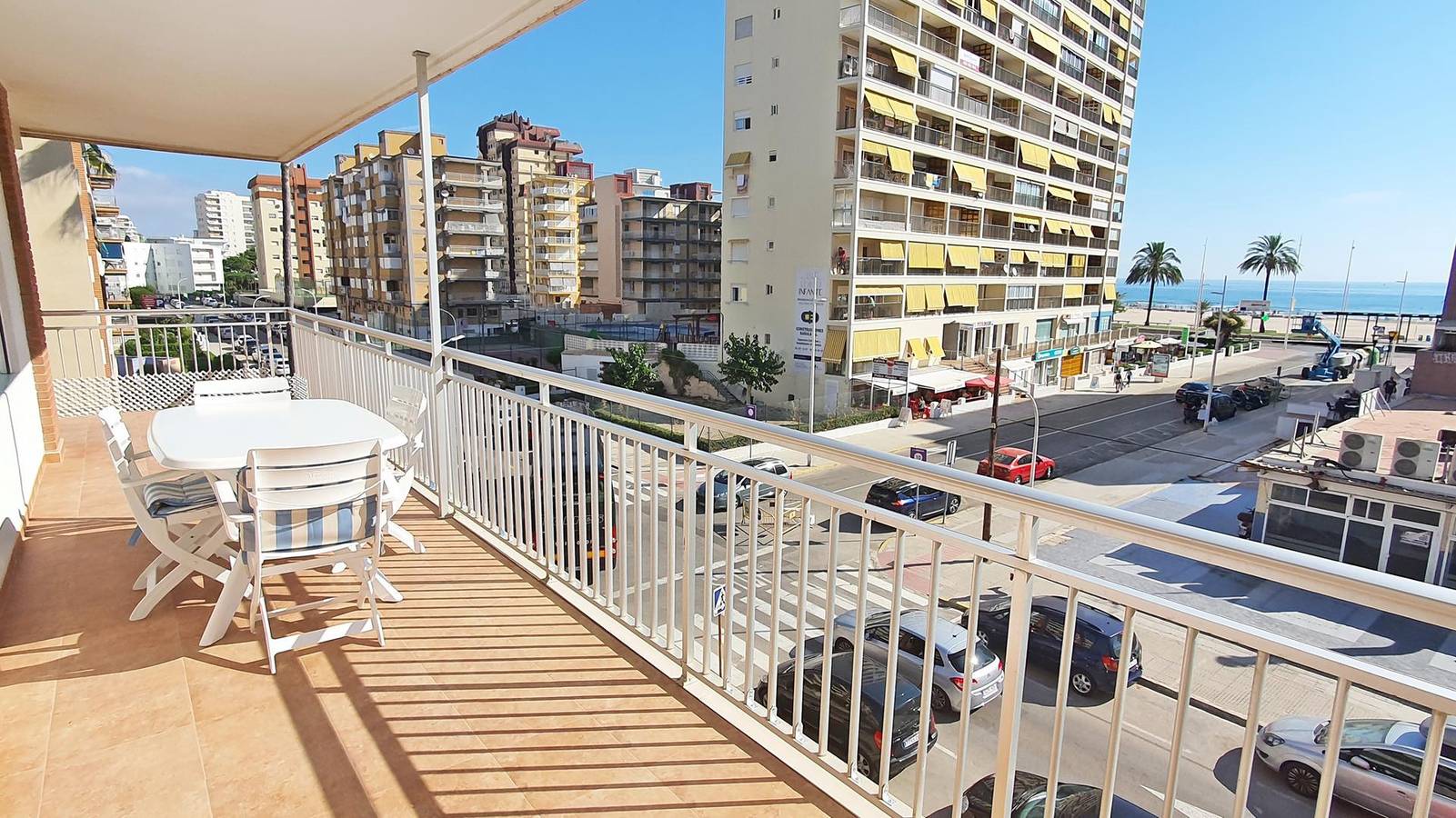 Ganze Wohnung, Ferienwohnung für 6 Personen mit Garten in Playa de Gandía, Costa de Valencia