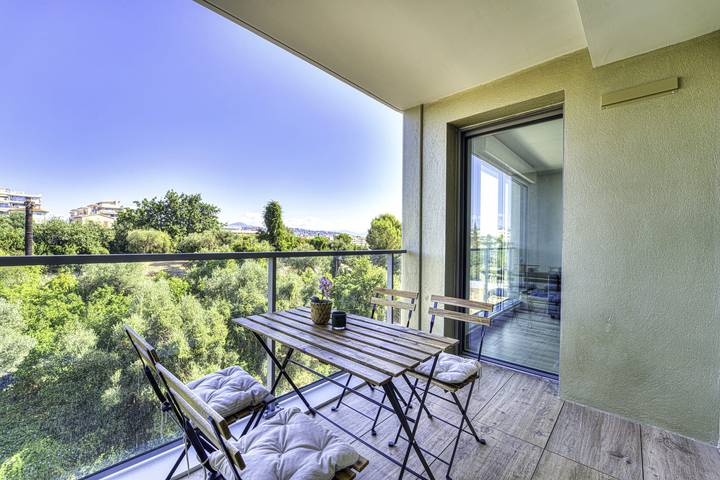 Apartamento entero, Appartement Fleuri, vue mer - Welkeys in Saint-Laurent-du-Var, Costa mediterránea (Francia)