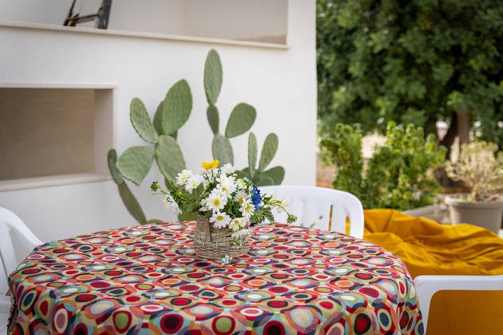 Appartement entier, Appartement "Lumia" avec terrasse partagée, Wi-Fi et climatisation in Ragusa, Province de Ragusa