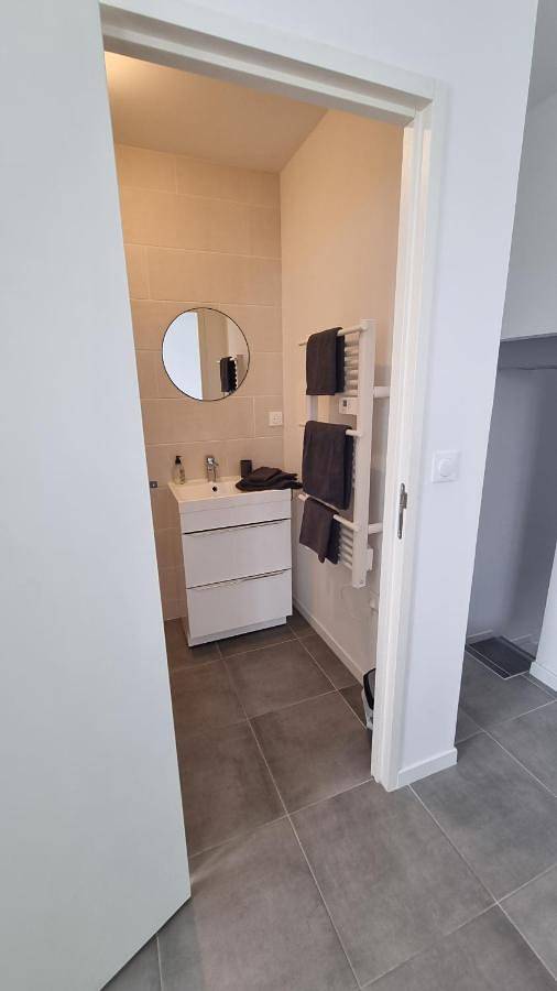 Appartement entier, One-Bedroom Apartment in Lassy, Région de Redon