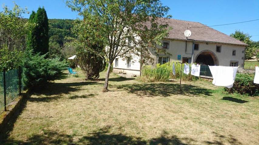 Location de vacances pour 6 personnes, avec jardin et vue à Saint-Bresson - 3