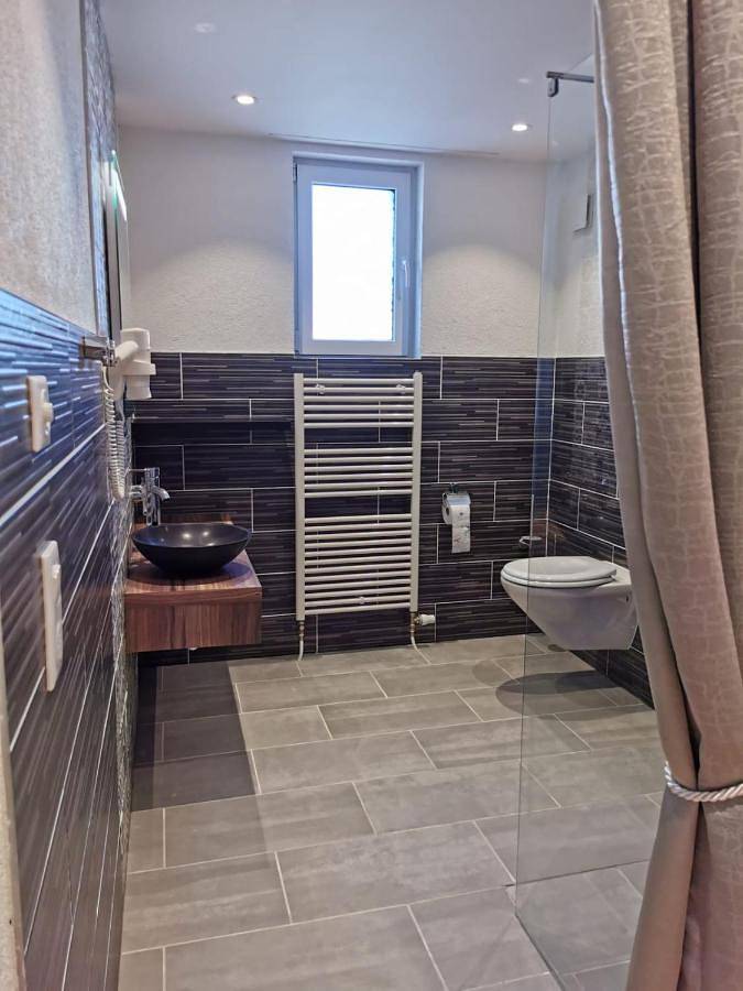 Chambre d’hôte pour 2 personnes, avec Balcon et Terrasse ainsi que Jardin et Vue