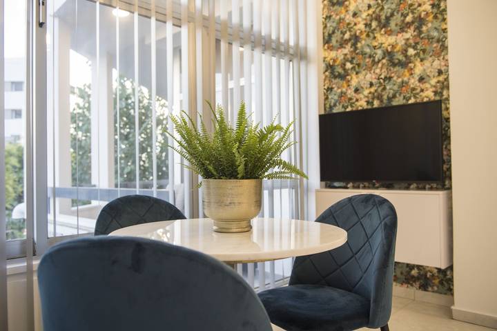 Estudio entero, 96 - Stay Glam Skin Studio in Nicosia, Chipre Sur