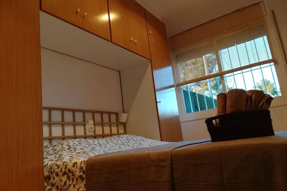 Schöne freistehende voll möblierte Villa mit 3 Schlafzimmern und privatem Pool in Les Tres Cales, Terres de l'Ebre