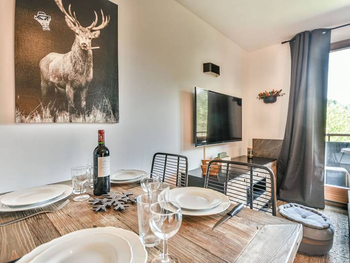 Appartement entier, Appart rénové 4 pers, centre Les Gets, proche remontées, balcon, parking in Les Gets, Les Portes du Soleil