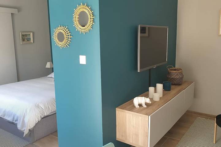 Gîte pour 2 personnes, avec piscine et jardin à Villeneuve-lès-Avignon - 2