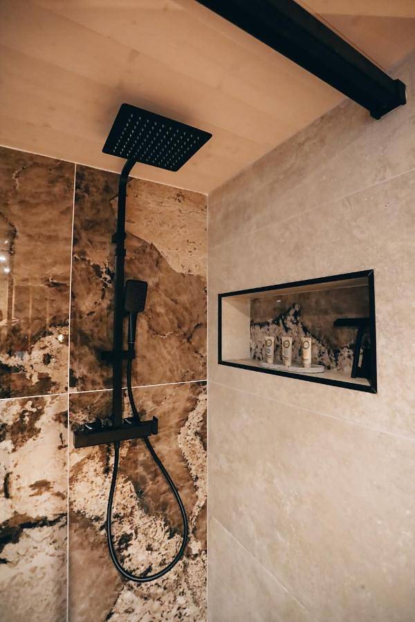 Location de vacances pour 2 personnes, avec jardin ainsi que sauna et jacuzzi à Thairé - 2