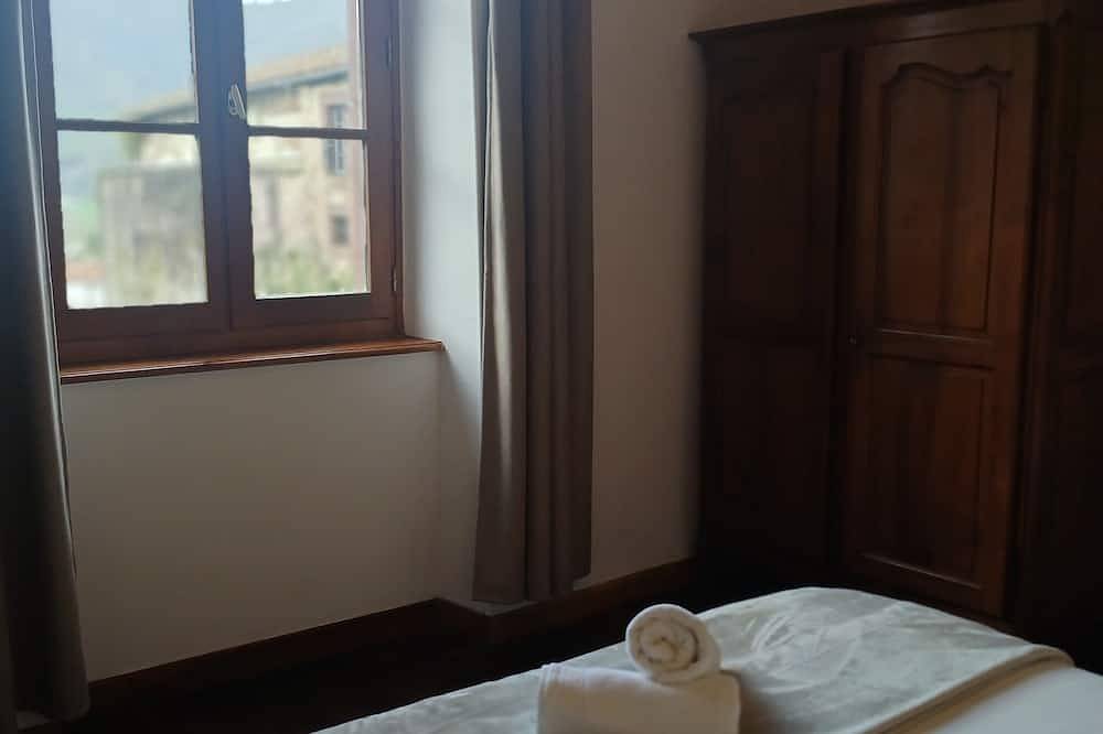 Entire apartment, Whole apartment 4 persons in saint jean pied de port center in Saint-Jean-Pied-de-Port, Bayonne region