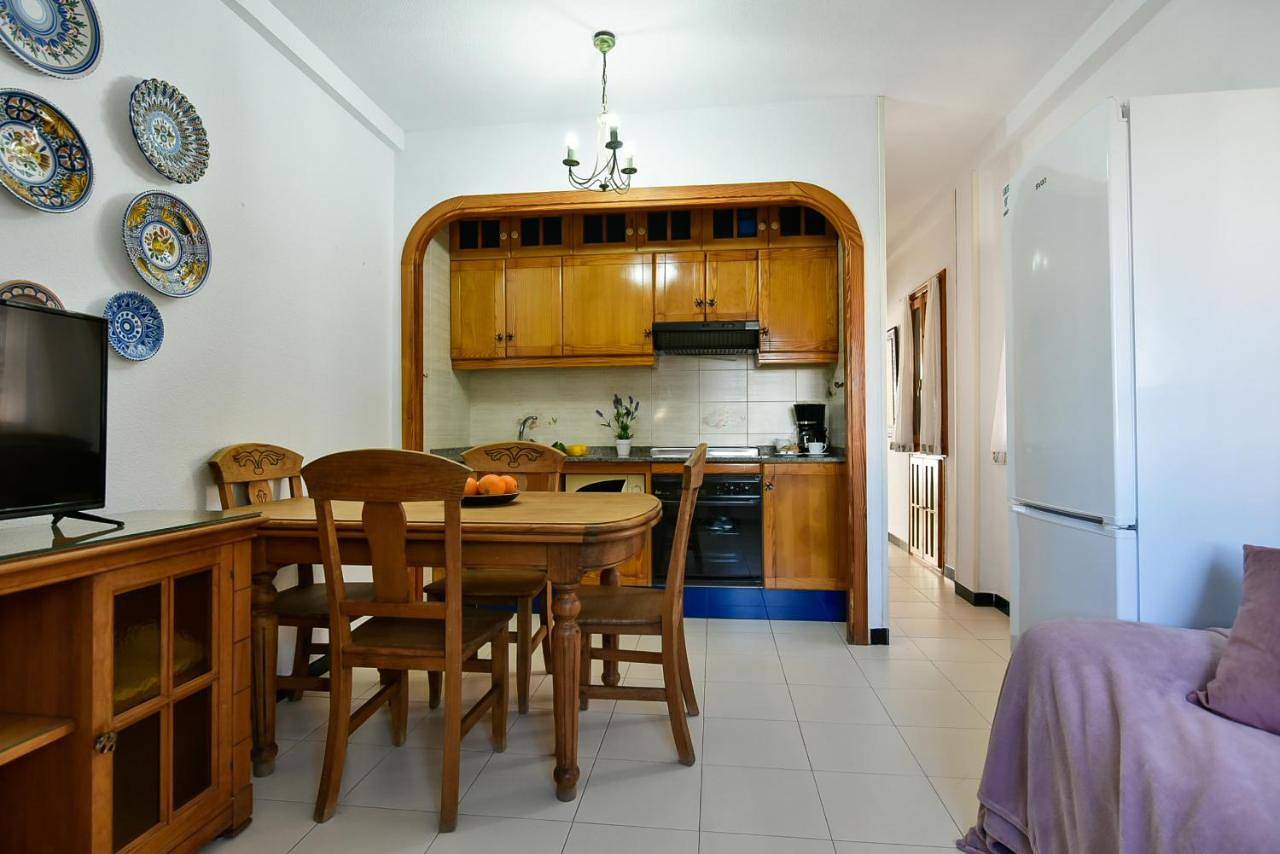 Ganze Wohnung, Apartment with Garden View in Torrevieja, Costa Blanca