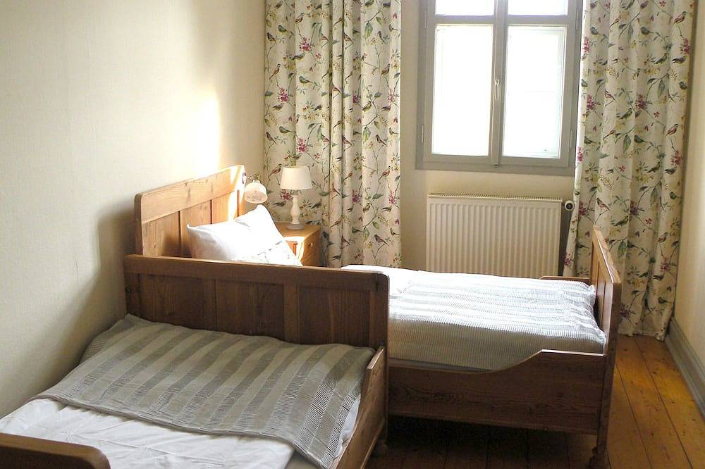 Ganze Wohnung, Schlössliches Ambiente mitten in der Natur in Bodenfelde, Weserbergland