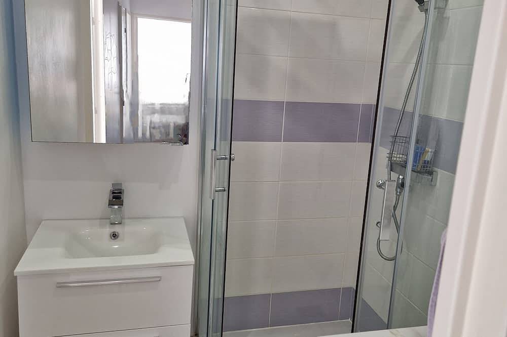 Entire apartment, F2 Avec Superbe Vue, Idéal Curiste in Bellerive-sur-Allier, Vichy region