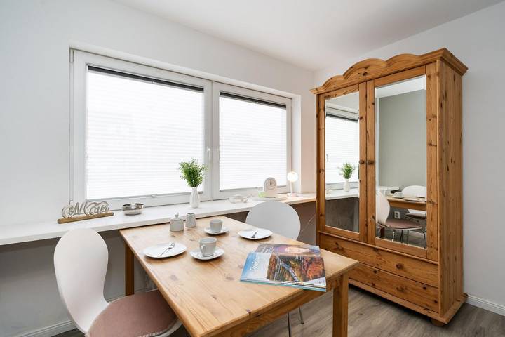 Ganze Wohnung, Einfaches, zentrales App. für 2 Pers., inkl. WLAN und TV, separate Küche. in Westerland, Sylt (Gemeinde)