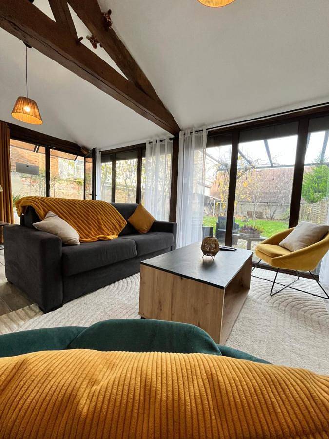 Location de vacances pour 4 personnes, avec vue et jardin à Sézanne