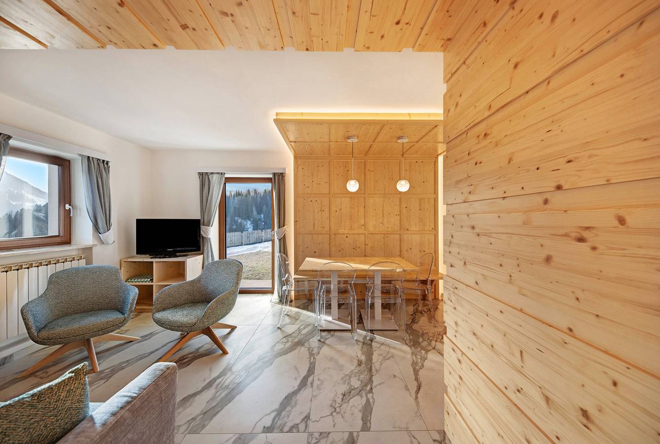 Appartamento intero, Appartamento "Roda A Parte" con vista sulle montagne, Wi-Fi e giardino in San Giovanni di Fassa, Dolomiti Superski