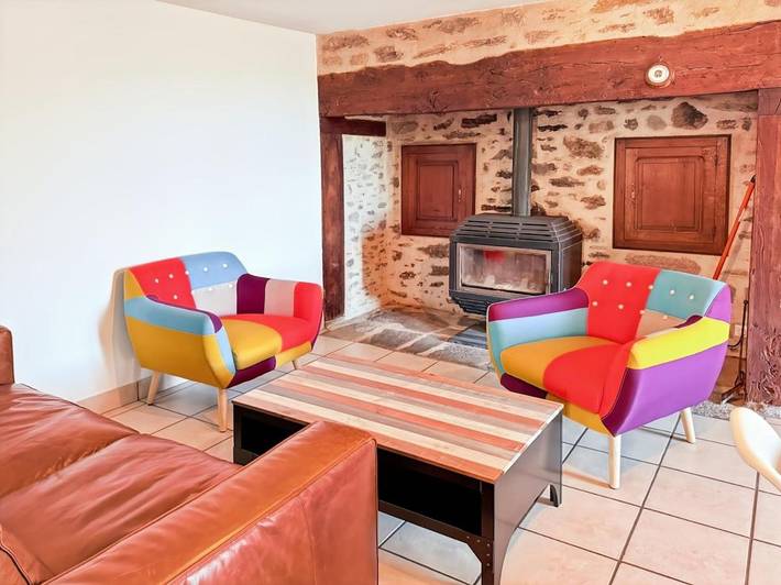 Gîte pour 6 personnes, avec vue et terrasse à Saint-Pantaléon-de-Lapleau