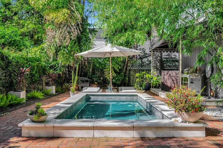 Holiday rental for 5 people, with balcony and garden, child-friendly in Tampa