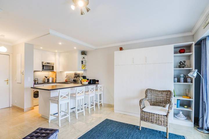 Gîte pour 2 personnes, avec terrasse et piscine dans Port du Cros de cagnes - 2