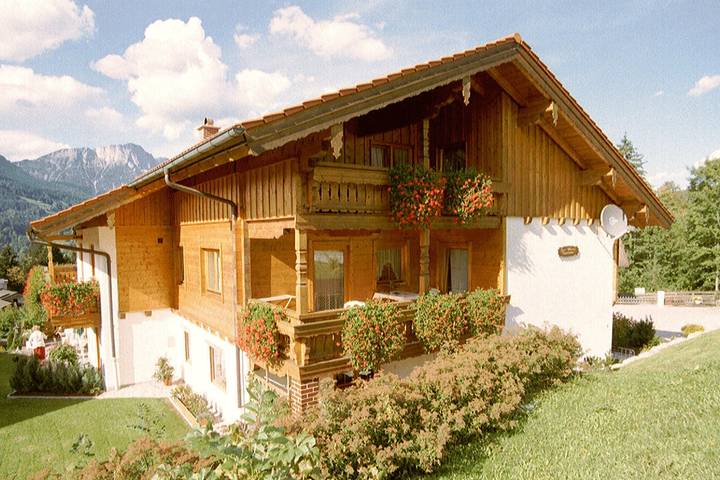 Ferienwohnung für 3 Personen, mit Garten, kinderfreundlich in Obersalzberg - 2