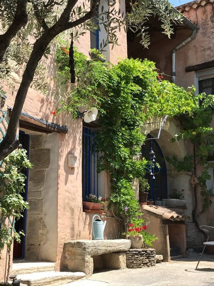 Location de vacances pour 3 personnes, avec piscine et jardin à Bédoin - 2