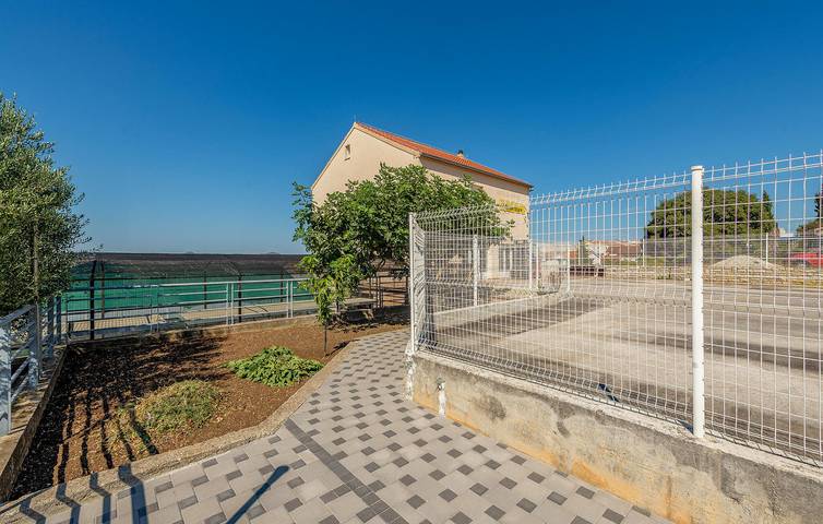 Ferienwohnung für 5 Personen, mit Terrasse und Garten - 1