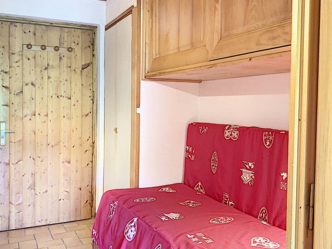 Studio entier, Studio cosy pour 3 avec terrasse, parking et casier à ski à Combloux in Demi-Quartier, Pays du Mont-Blanc