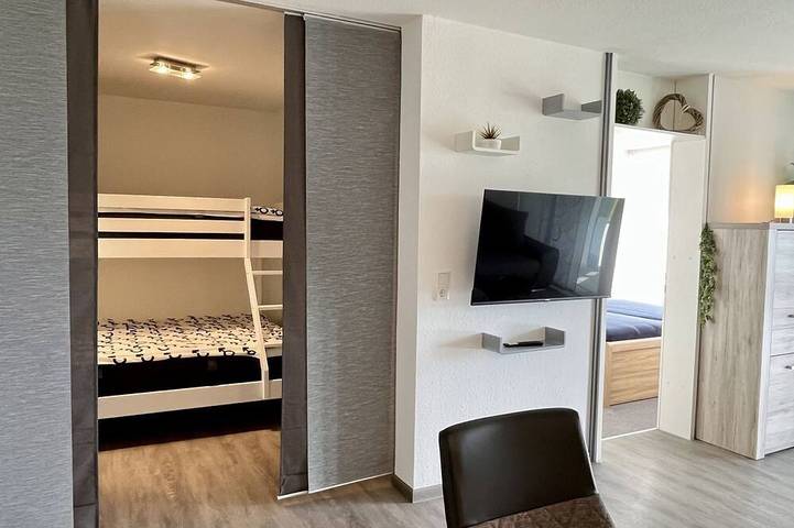Ferienwohnung für 4 Personen, mit Pool und Balkon in Dittishausen - 3