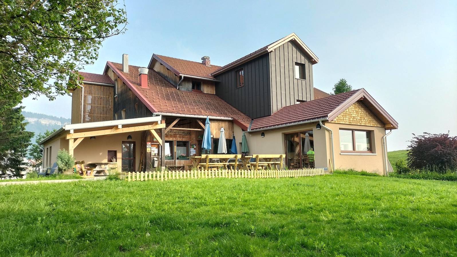 La Maison du Montagnon - Auberge collective in Mouthe-Lac et Mont d’Or, Parc naturel régional du Haut-Jura