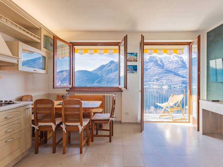 Ferienwohnung für 4 Personen, mit Seeblick und Garten sowie Balkon am Comer See - 3