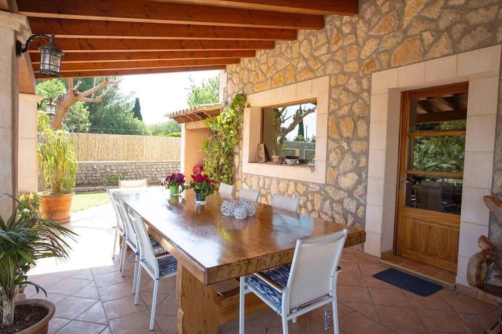 Amplia casa con pista de tenis, piscina y Wi-Fi in Binisalem, Interior de Mallorca