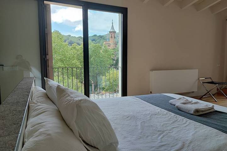 Location de vacances pour 5 personnes, avec jardin ainsi que piscine et terrasse, animaux acceptés à Alella - 4