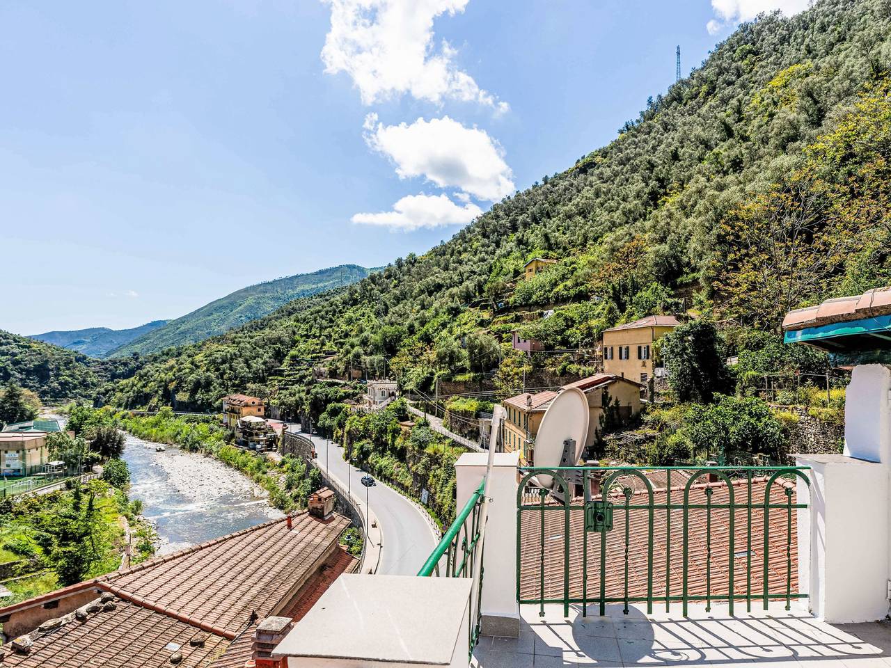 Die Sonnenterasse in Badalucco, Riviera di Ponente