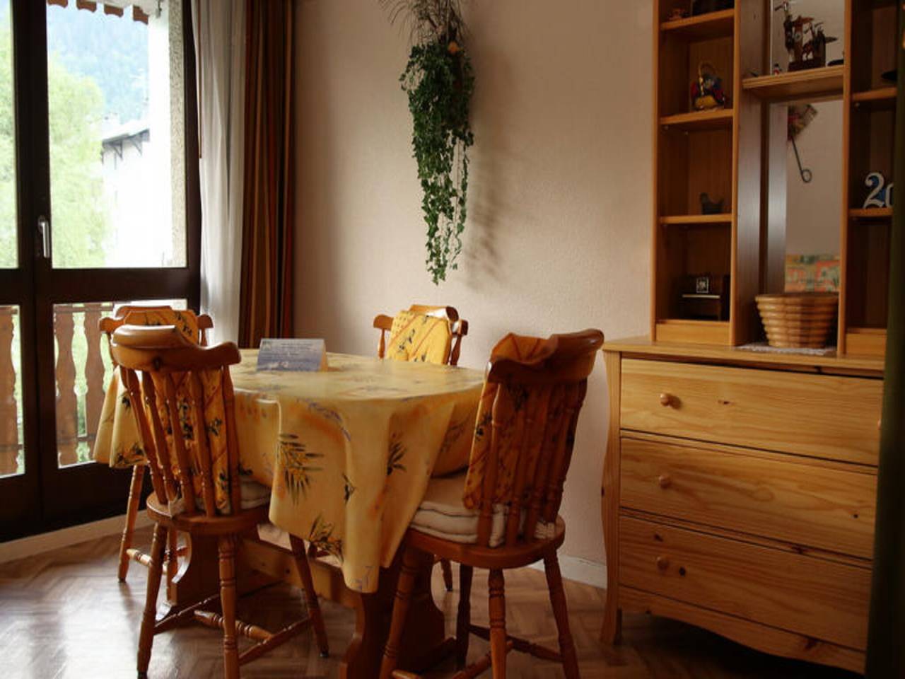 Ganze Wohnung, Apartment im Dorf mit Bergblick in Les Carroz, Arâches-la-Frasse