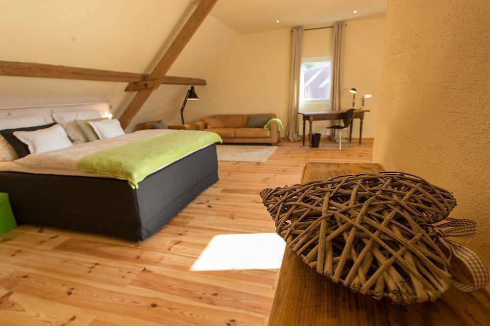 Ferienhaus Lindgrün bis 8 Personen - Ferienhaus Lindgrün in Lind, Osteifel