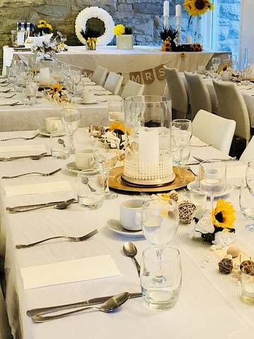 Villa for 39 Guests in Saint-Laurent-de-l'Île-d'Orléans, Quebec, Picture 4