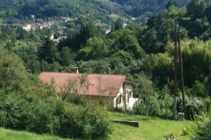Location de vacances pour 6 personnes, avec Terrasse ainsi que Jardin et Piscine à Lamastre