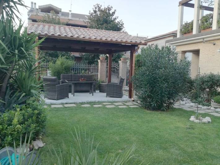 B&b per 6 persone, con Giardino a Montecosaro