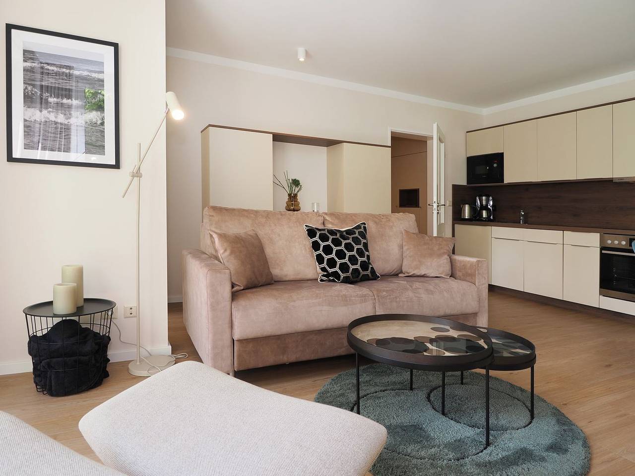 Ganze Wohnung, Stilvolle Ferienwohnung in erstklassiger Lage mit tollem Balkon zum Ostseestrand in Seebad Heringsdorf, Heringsdorf