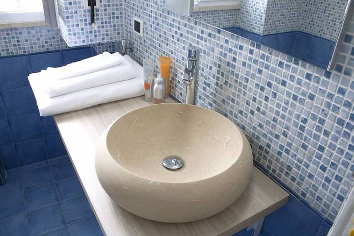 Appartement entier, Appartement La Vela, à 20 mètres de la mer! in Sannicola, Golfe de Tarente