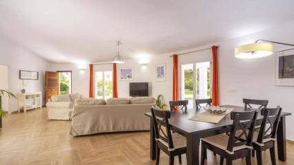 Villa in Crestatx, Sa Pobla für 6 