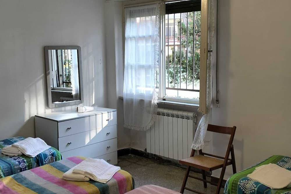 Appartamento intero, Villa Eusepia, di fronte alla spiaggia di Tirrenia in Pisa, Riviera Toscana