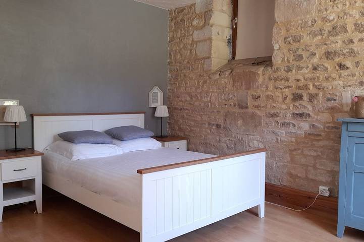 Gîte pour 8 personnes, avec terrasse ainsi que piscine et jardin dans Moulins en Bessin - 4