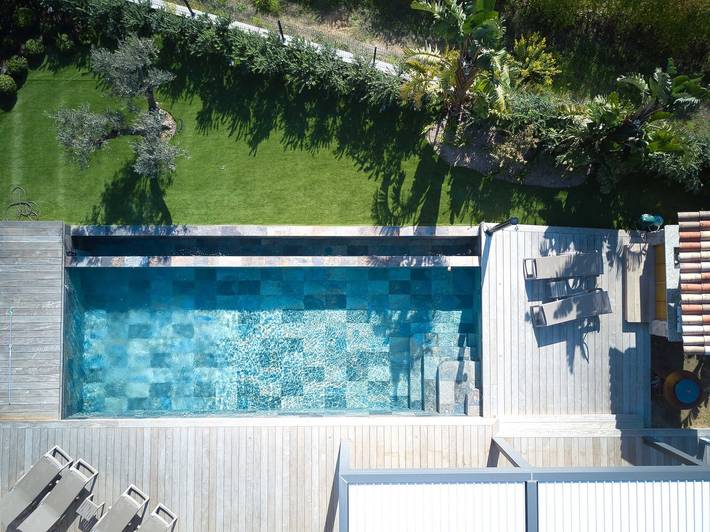 Location de vacances pour 8 personnes, avec piscine ainsi que jacuzzi et jardin, adapté aux familles dans Sagone - 3